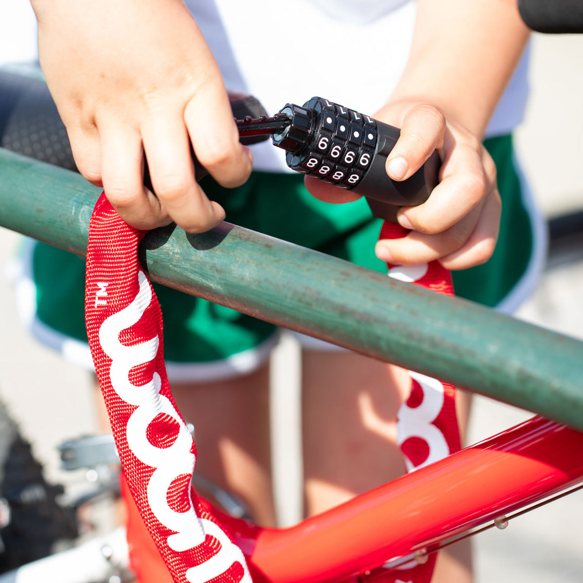 Woom bike lock top